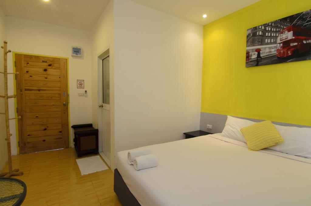 Room Hostel Thalang Kültér fotó